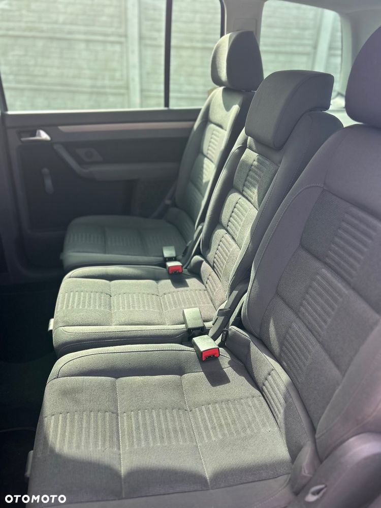 Volkswagen Touran 1.9 TDI DPF Conceptline - 16