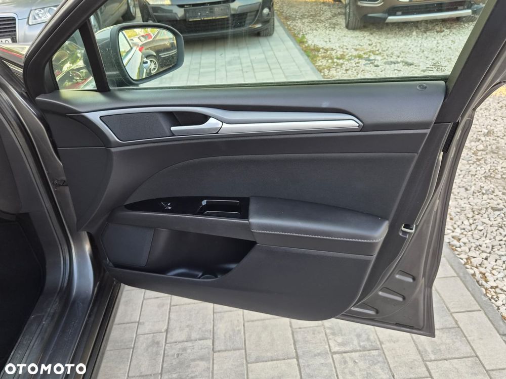 Ford Mondeo 1.6 TDCi Ambiente - 31