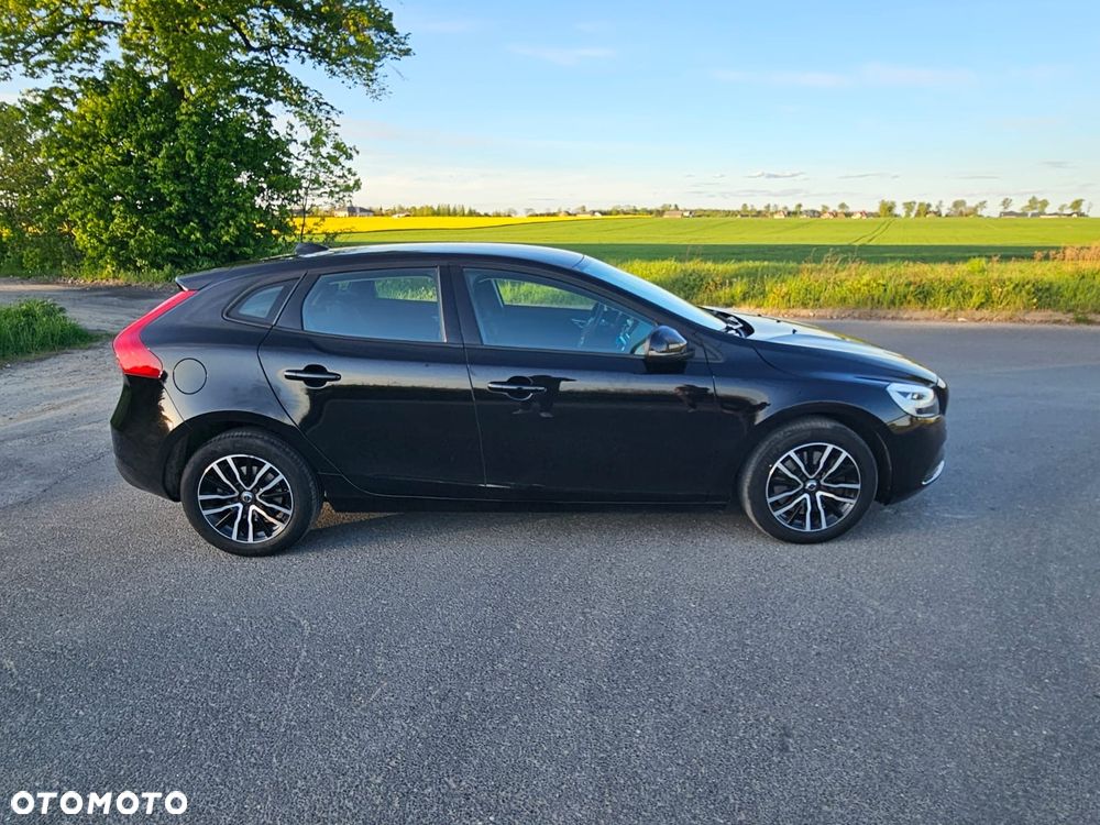 Volvo V40 T2 Geartronic Summum - 2