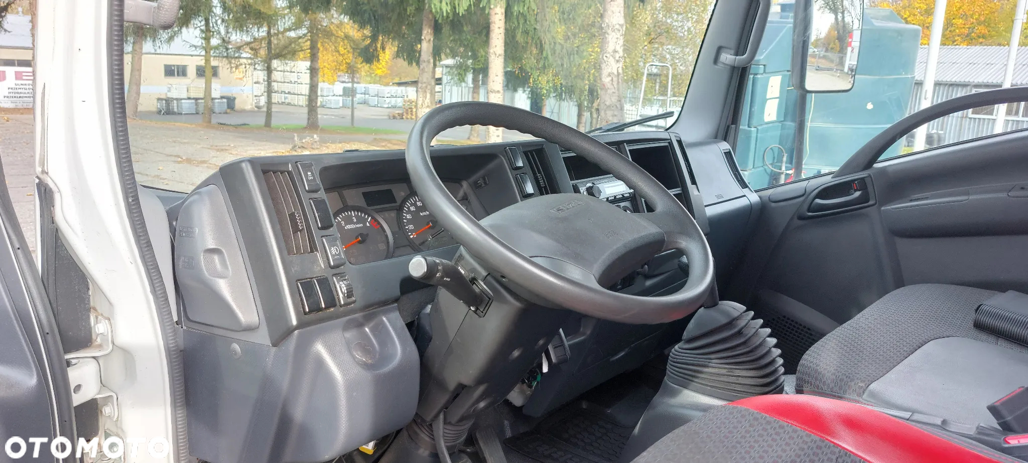 Isuzu M21 TH - 6