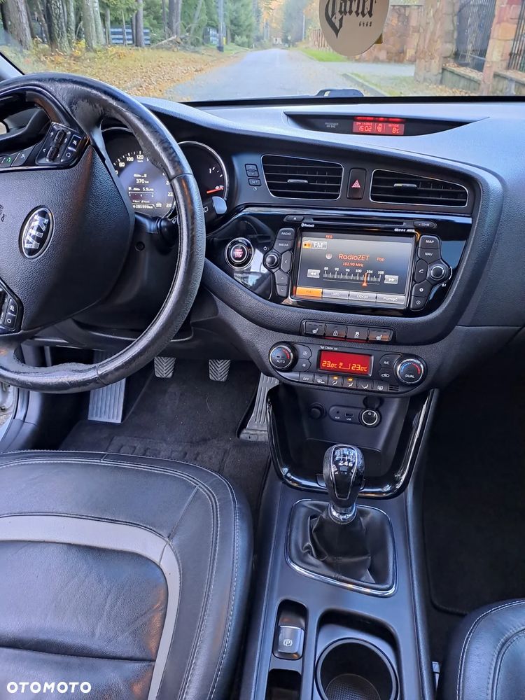 Kia Ceed 1.6 CRDi 128 Platinum Edition - 8