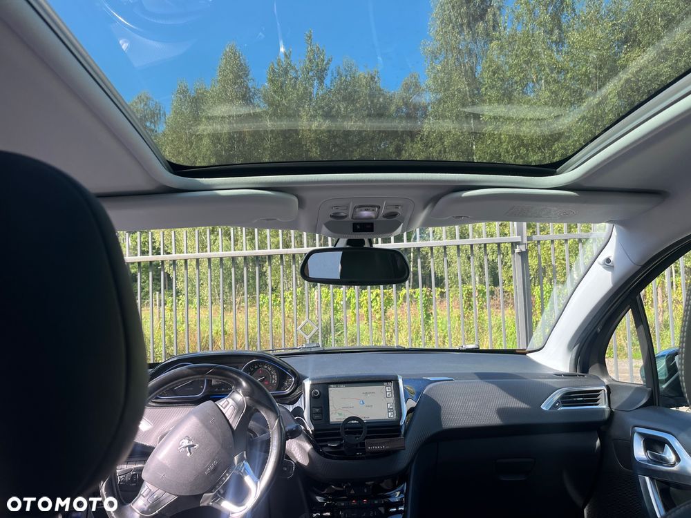 Peugeot 2008 1.6 e-HDi Allure S&S - 13