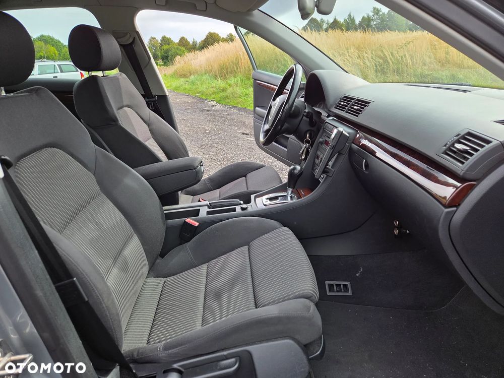 Audi A4 Limousine 2.0T FSI Quattro Tiptr - 13