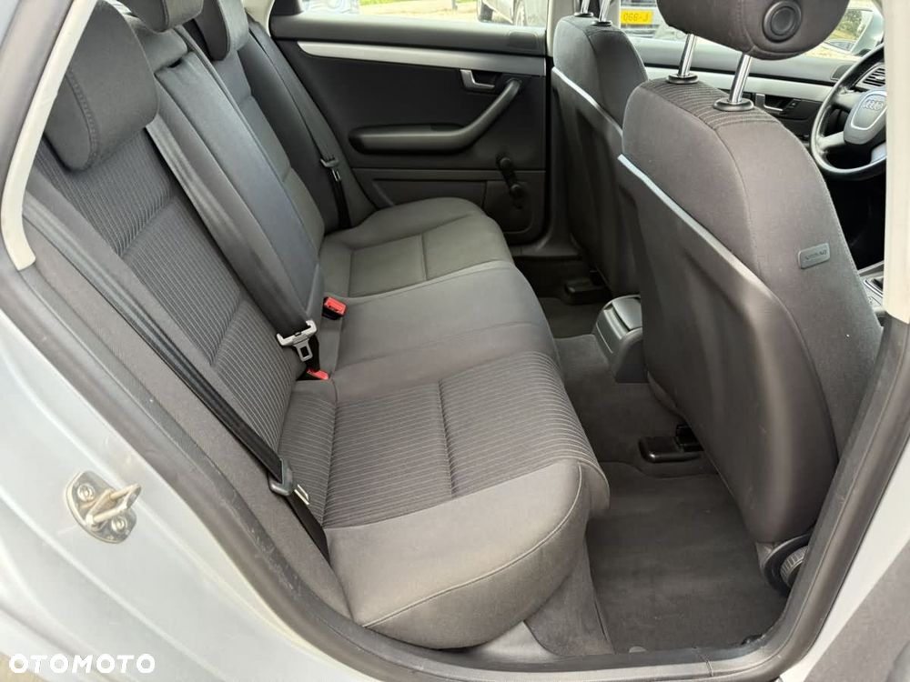 Audi A4 Limousine 2 - 21