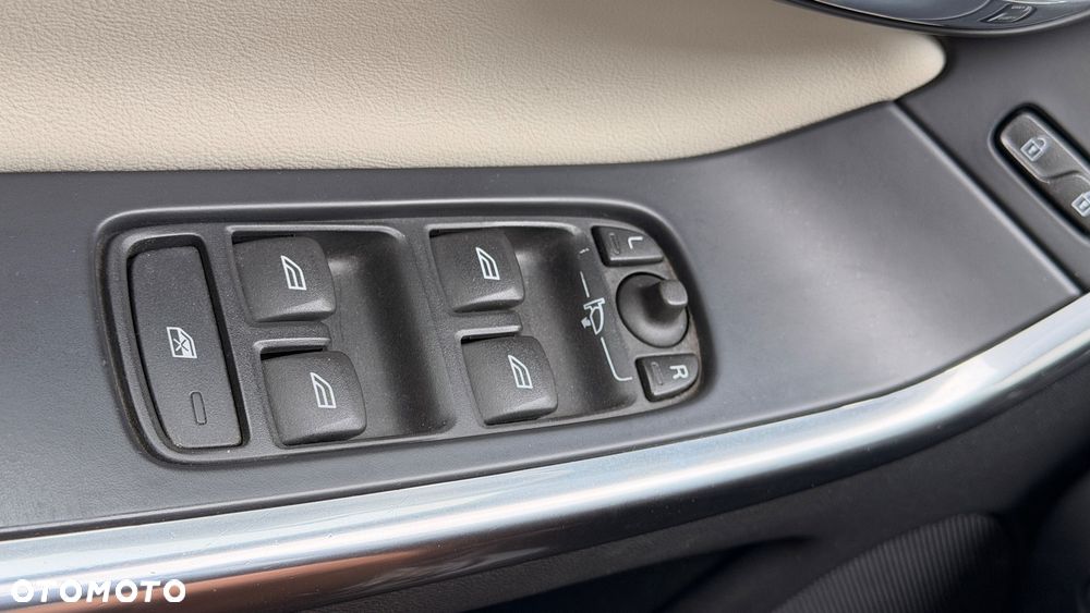 Volvo XC 60 D4 Drive-E Summum - 32