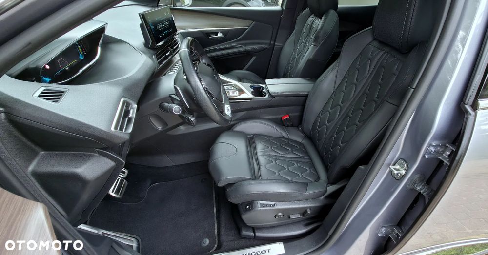 Peugeot 3008 1.6 PureTech HYbrid GT Line S&S EAT8 - 12