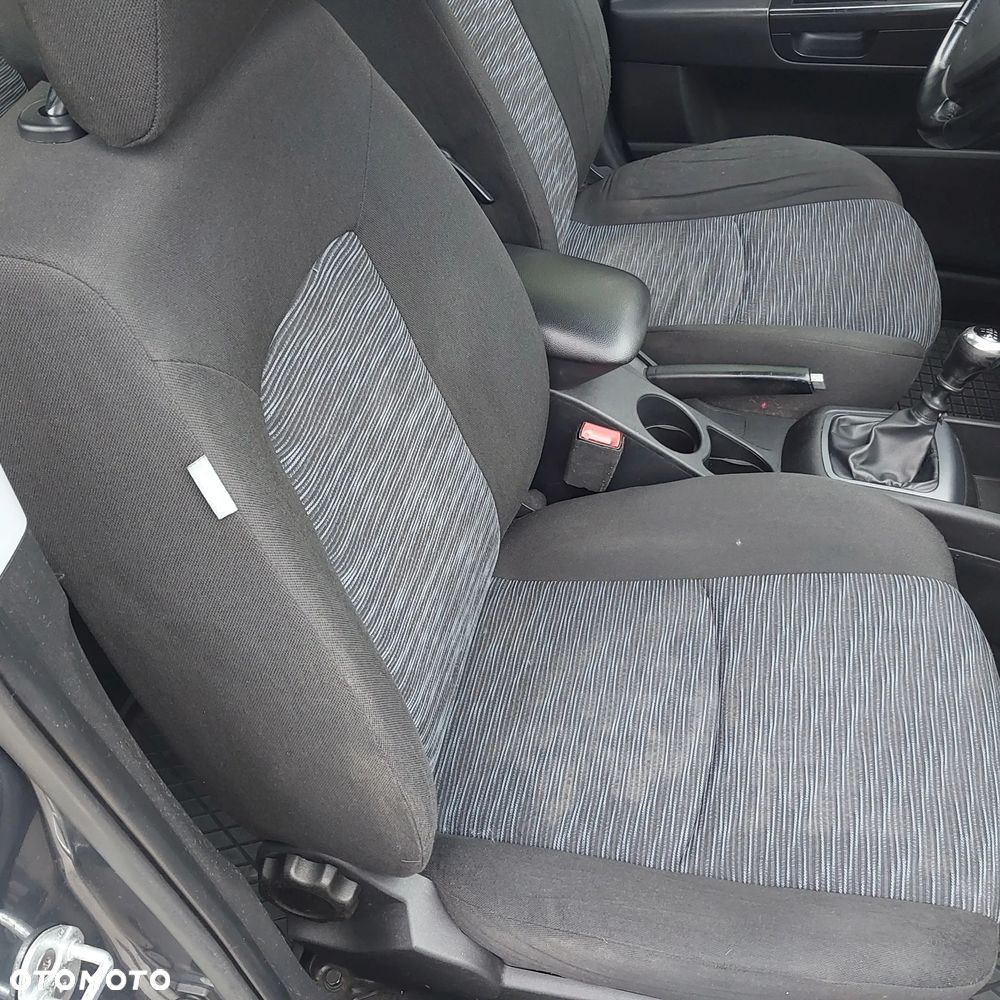 Kia Ceed - 9