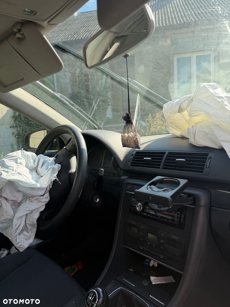 Audi A4 Limousine - 6
