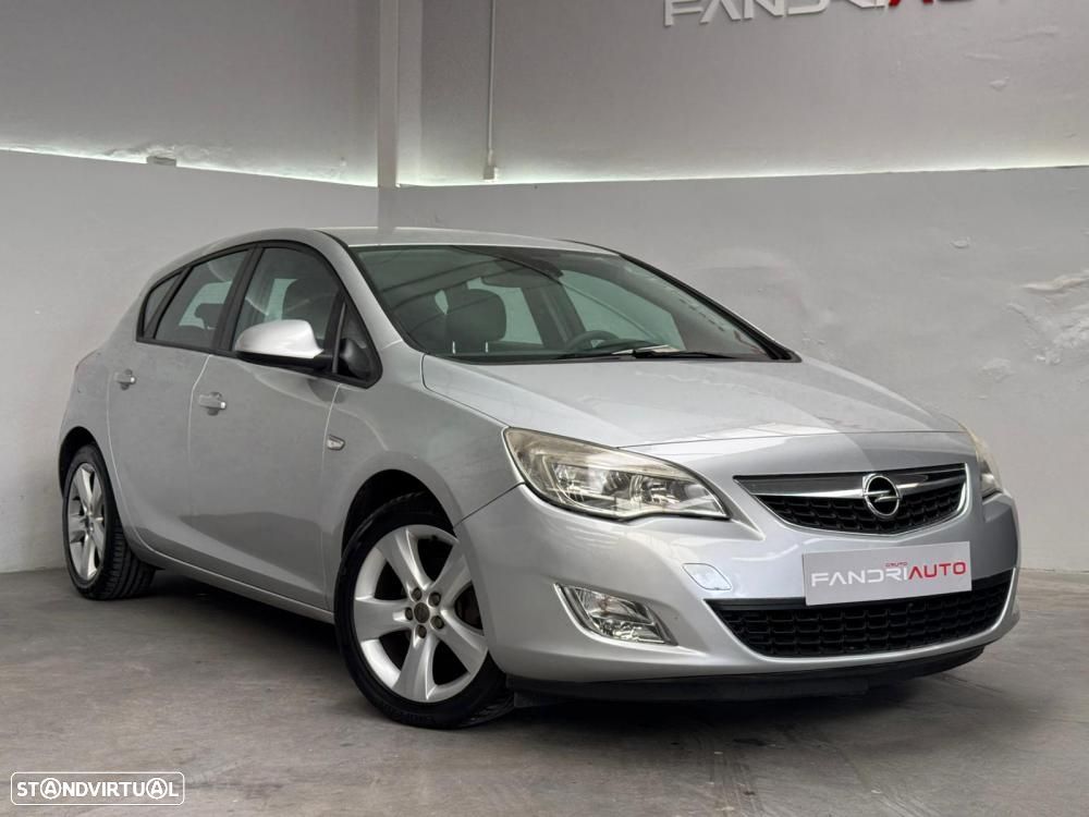 Opel Astra 1.3 CDTI Cosmo Start/Stop - 2