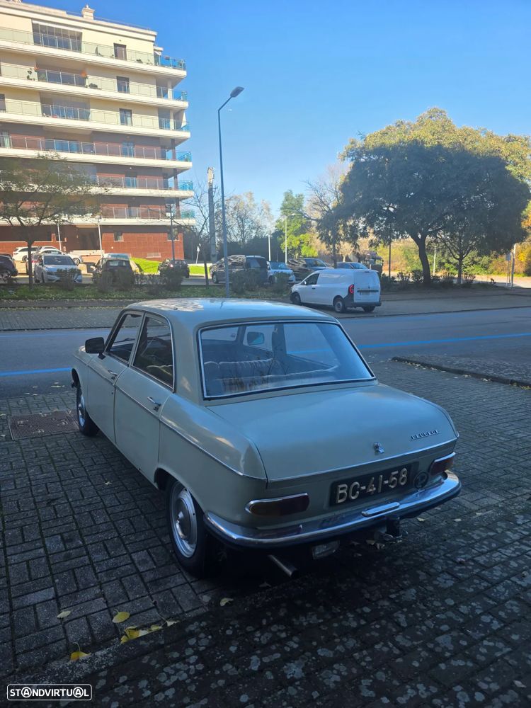 Peugeot 204 - 5