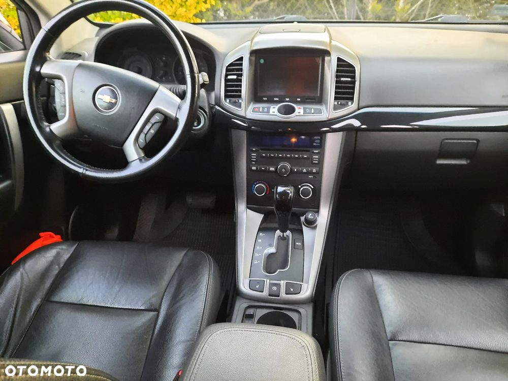 Chevrolet Captiva 2.2 D LTZ - 6
