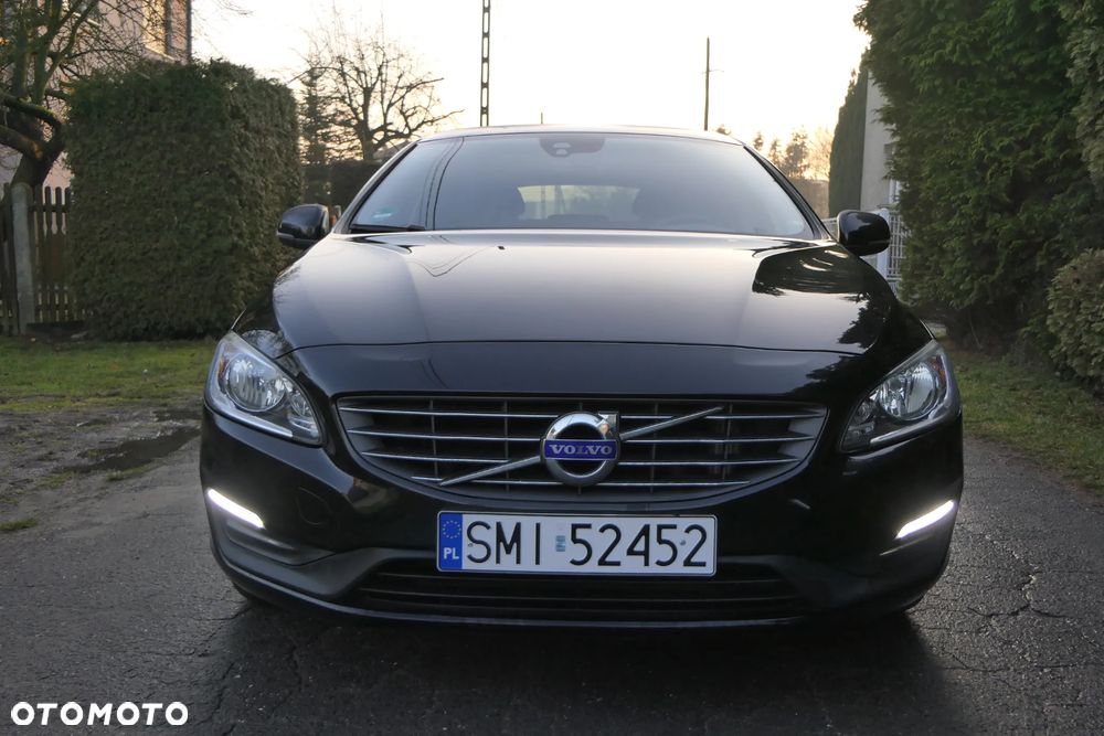 Volvo V60 D2 Drive-E Momentum - 15