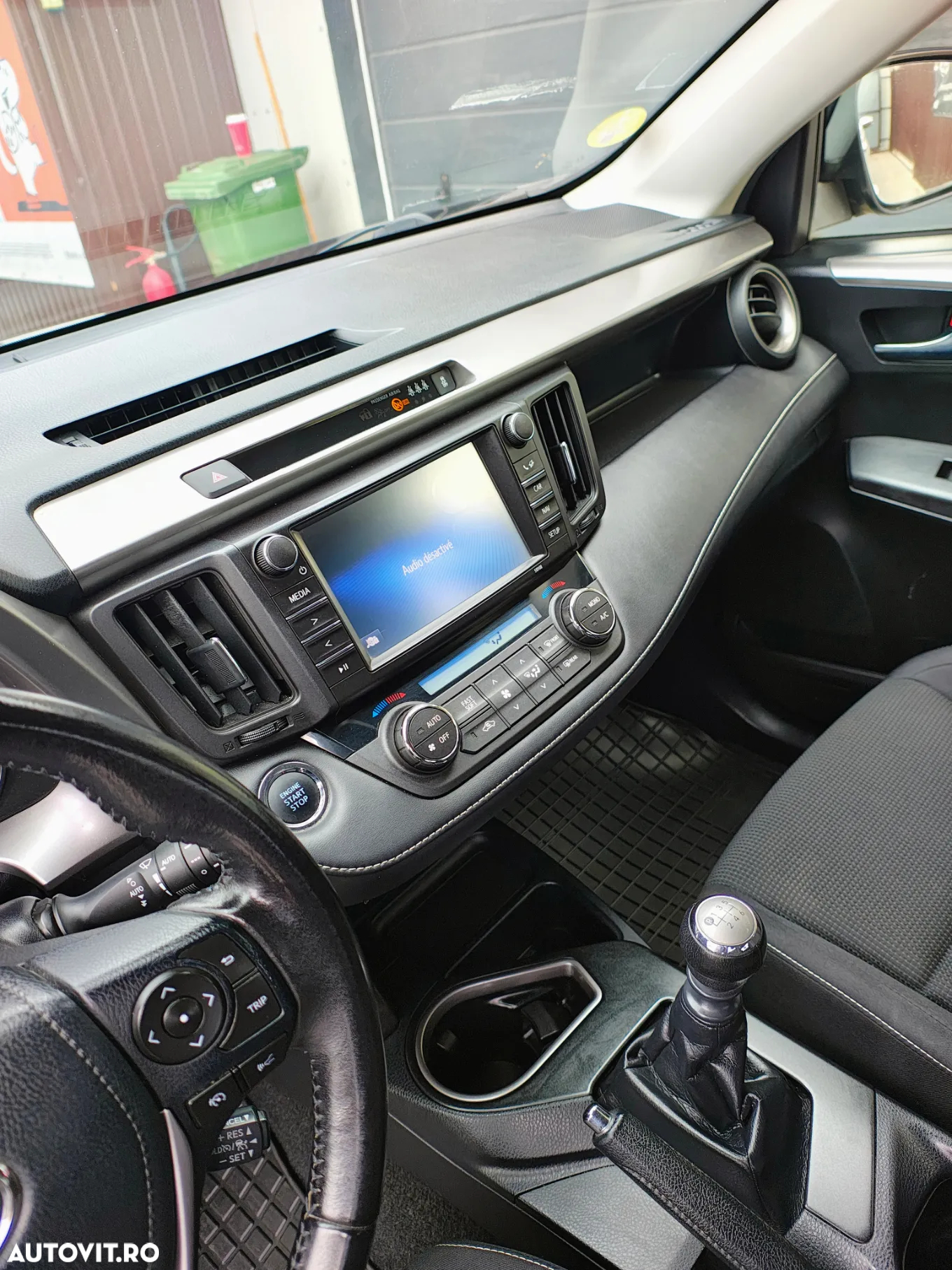 Toyota RAV4 2.0 D-4D 2WD Executive - 23