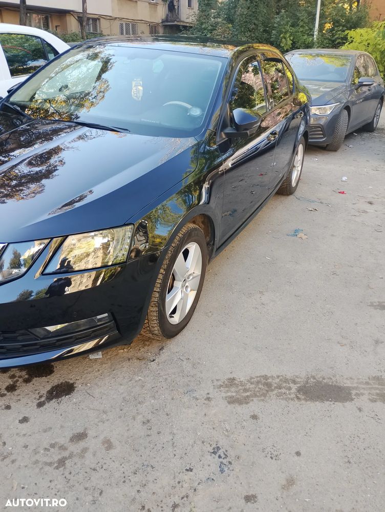 Skoda Octavia 2.0 TDI STYLE DSG - 5