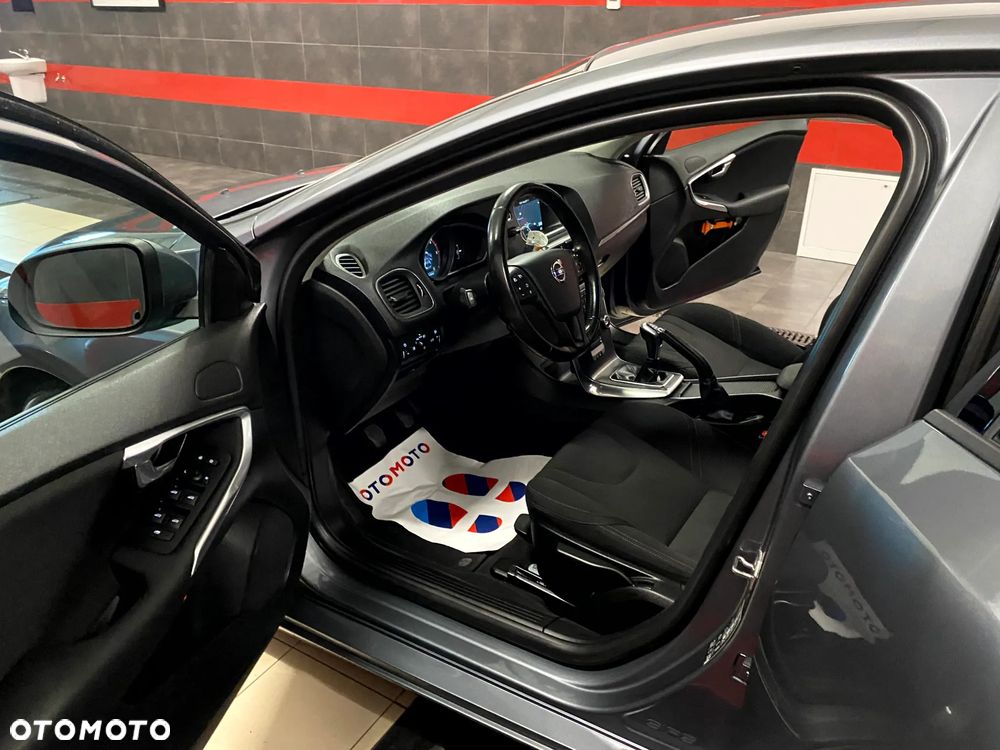 Volvo V40 D3 Summum - 12