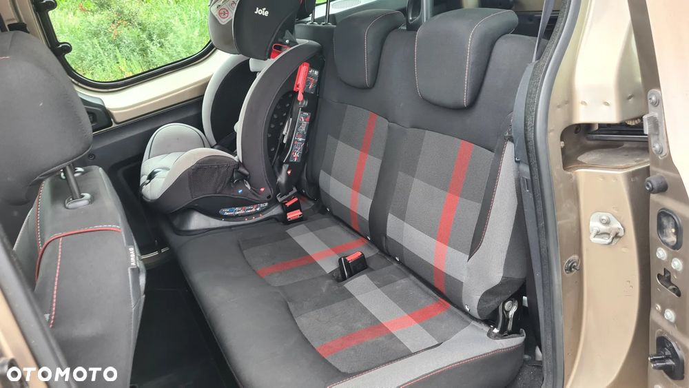 Dacia Dokker 1.5 Blue dCi Techroad - 24
