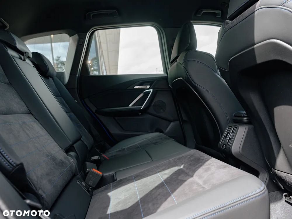 BMW X1 sDrive18d - 11