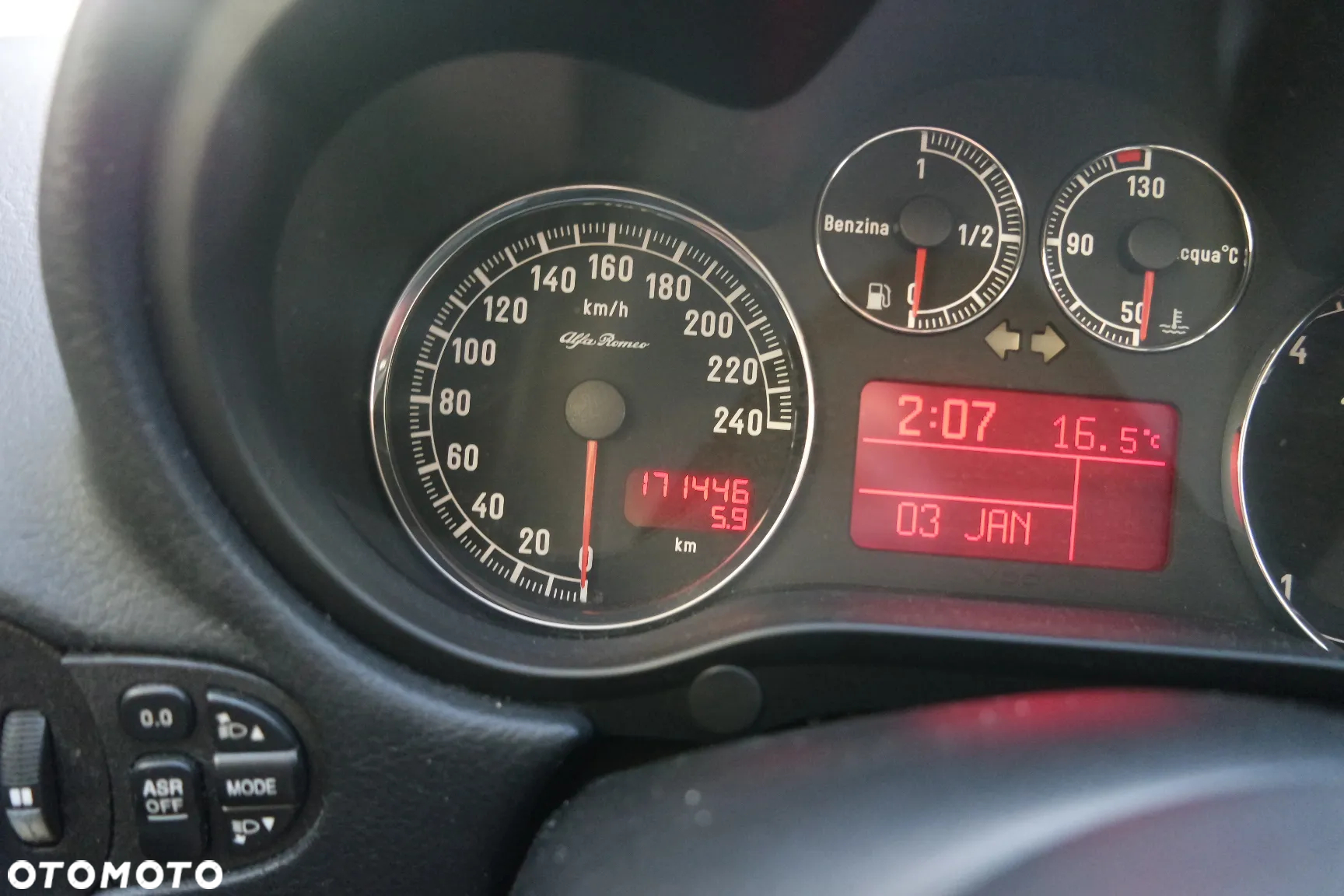 Alfa Romeo 147 1.6 Twin Spark Distinctive - 21