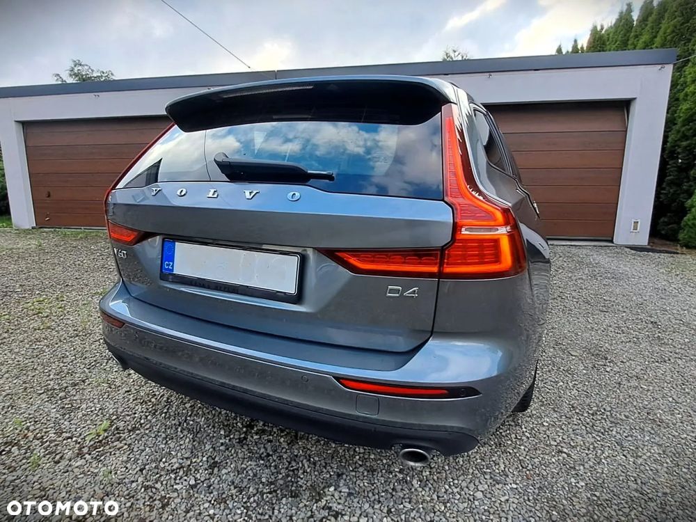 Volvo V60 D4 Geartronic Momentum - 18