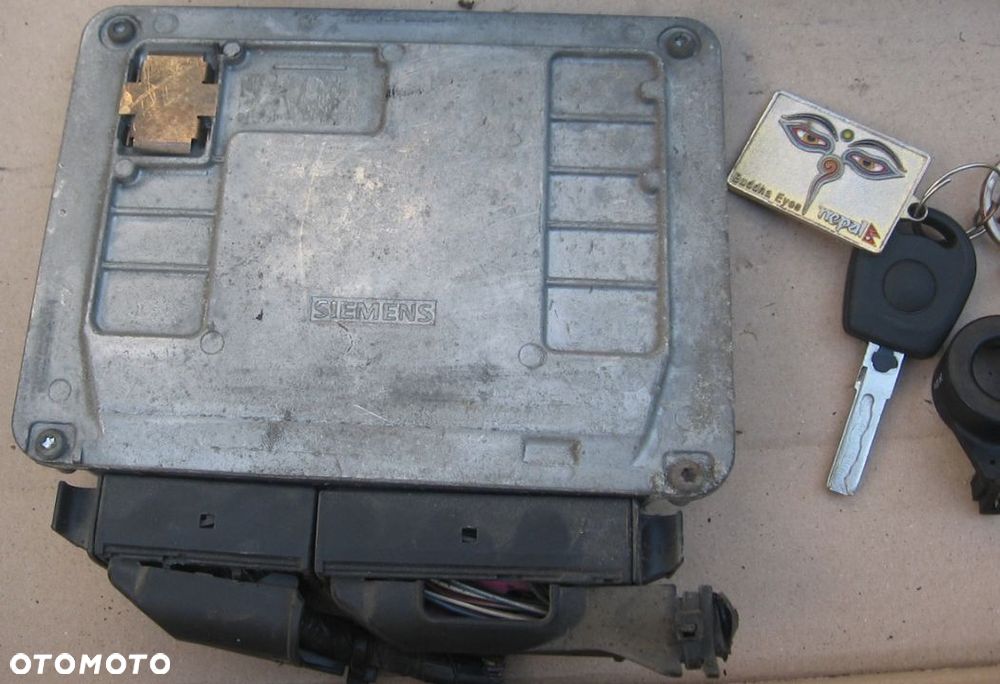 sterownik silnika zestaw startowy POLO 1.2 12V 03D906032C VOLKSWAGEN - 4