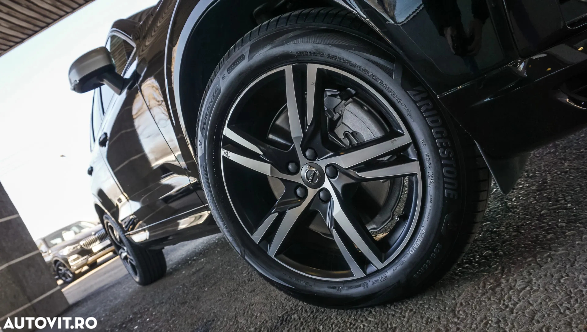 Volvo XC 60 D5 AWD Geartronic RDesign - 30