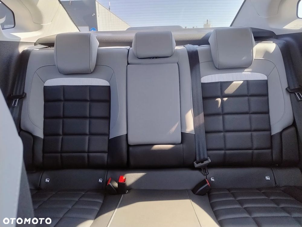 Citroën C4X 1.2 mHEV Max eDCT6 - 31