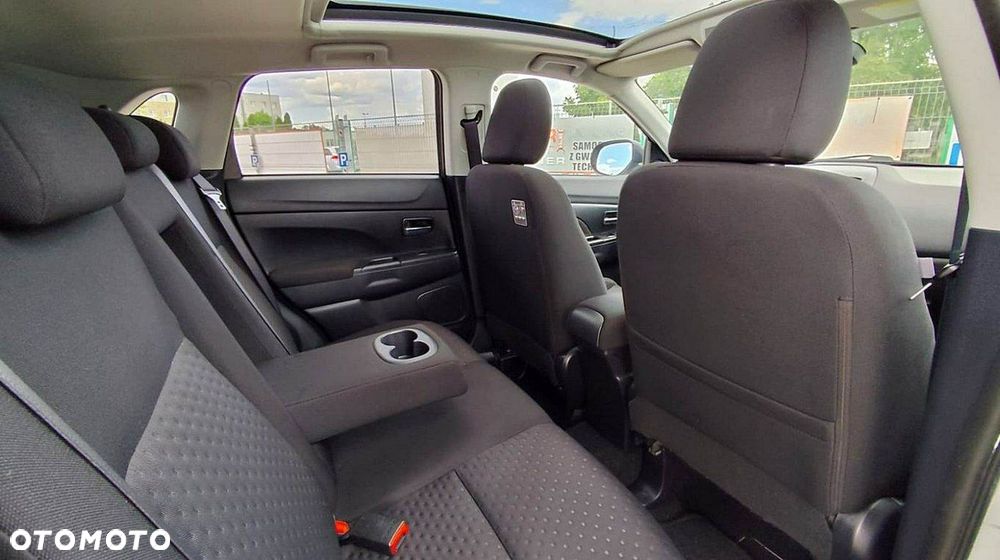 Mitsubishi ASX - 12