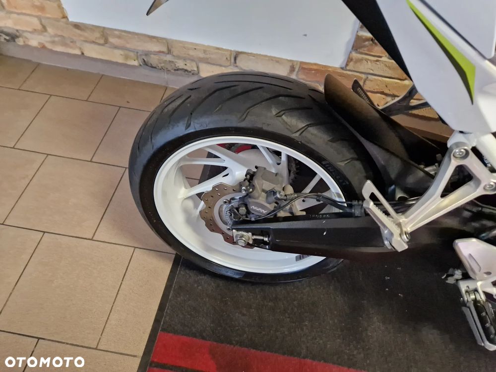Honda CBR - 26
