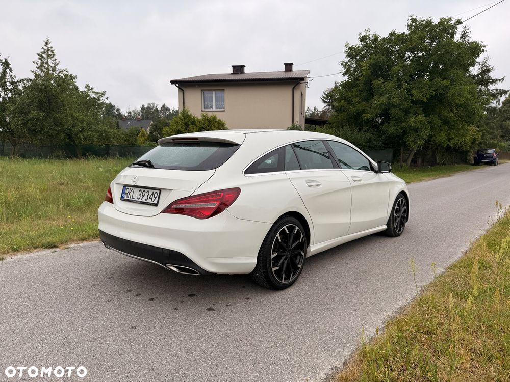 Mercedes-Benz CLA 220 d 7G-DCT - 4