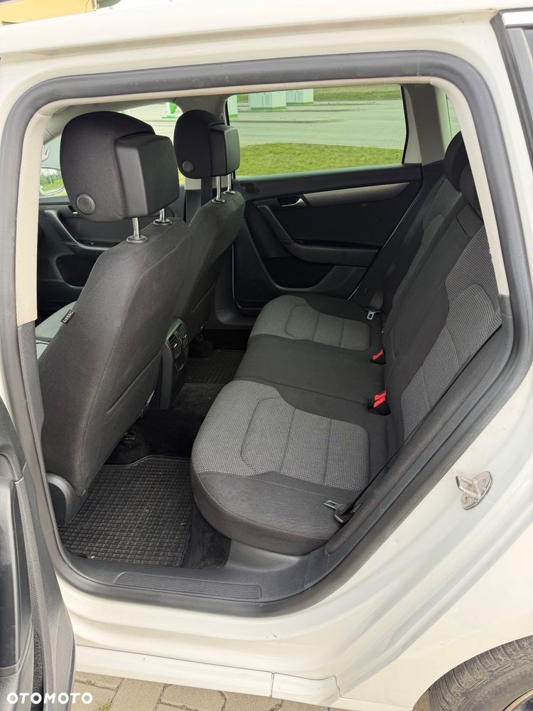 Volkswagen Passat 2.0 TDI Comfortline R-Style DSG - 9