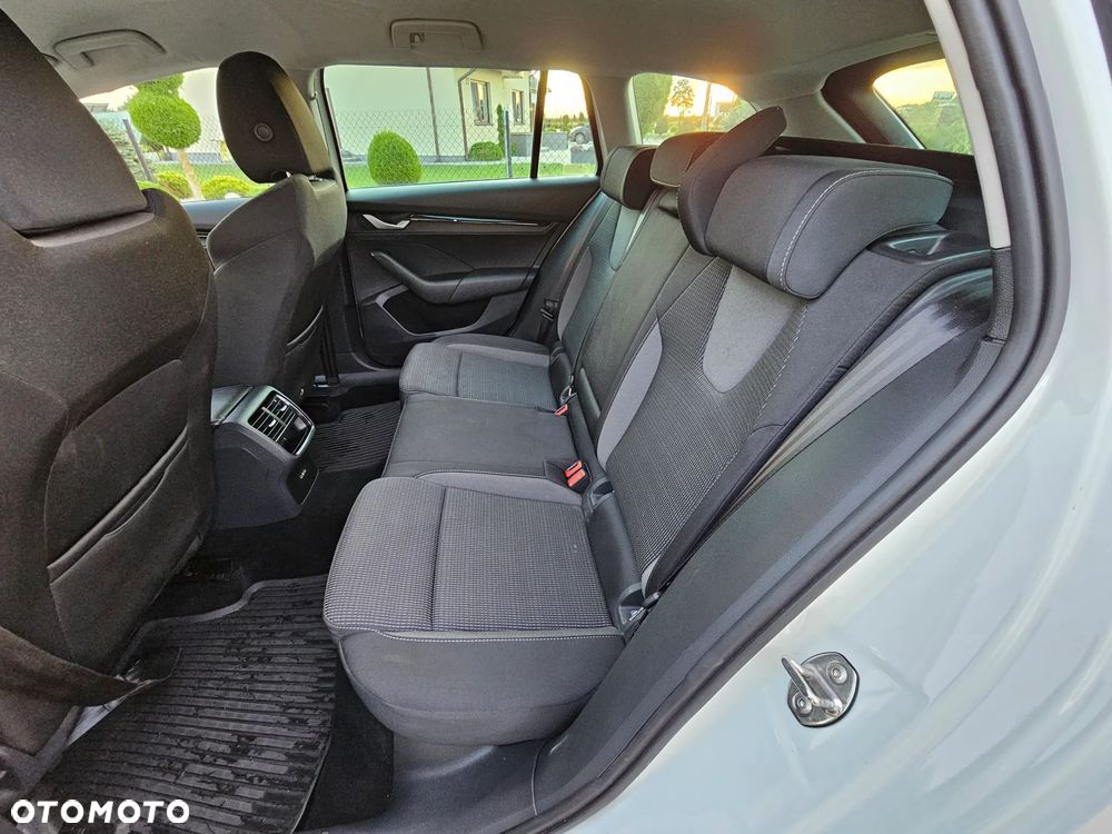 Skoda Octavia 1.5 TSI mHEV Edition 130 Selection DSG - 9
