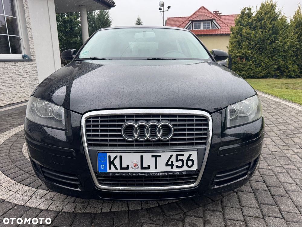Audi A3 3-drzwiowe 1.6 Attraction - 2