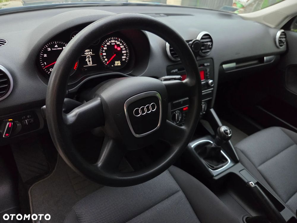 Audi A3 Sportback - 16