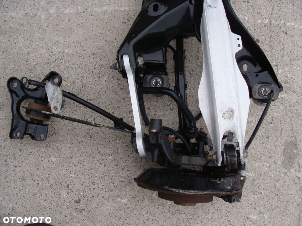 zawieszenie tylne kompletne saab 9-3 93 nie malowane nie naprawiane !! - 9