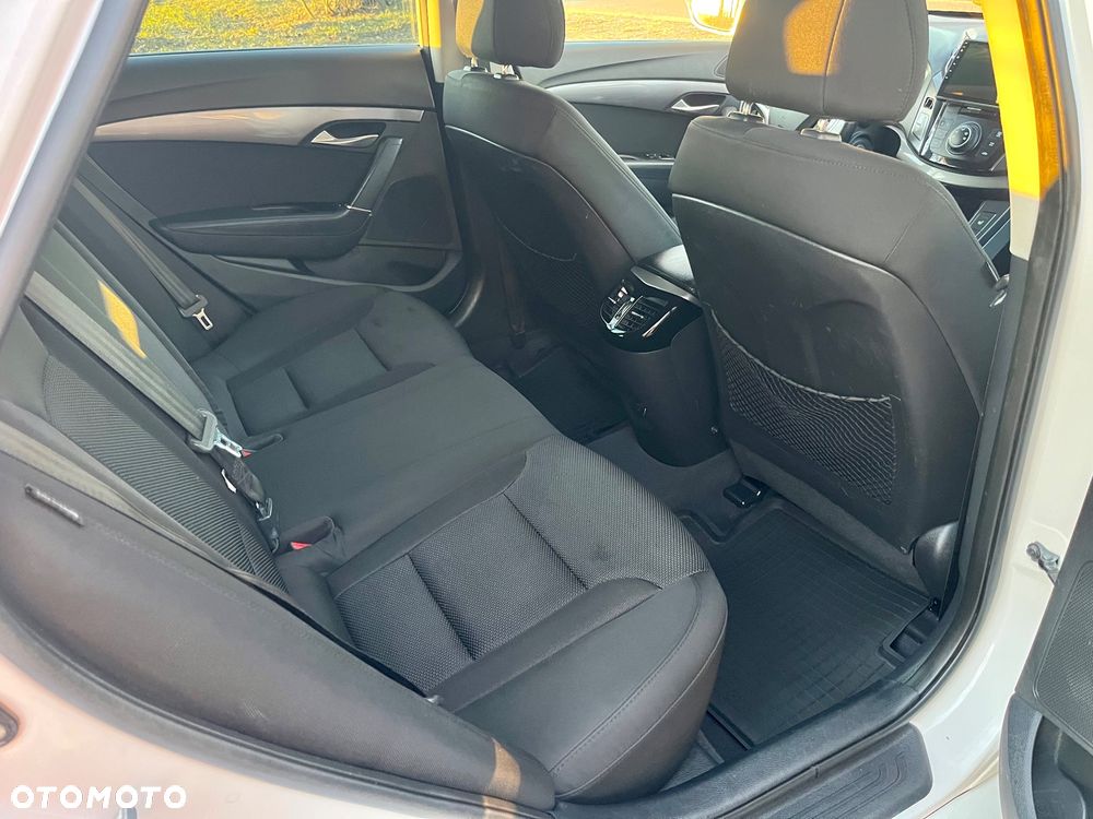 Hyundai i40 i40cw 1.7 CRDi Fifa World Cup Edition - 9