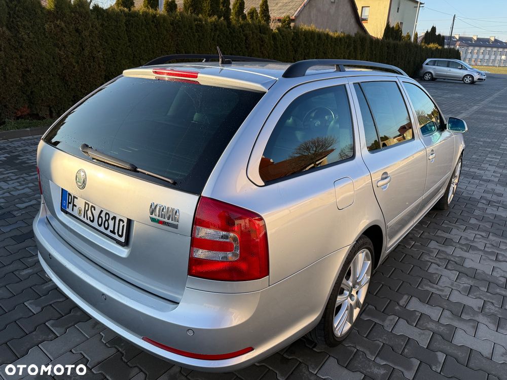 Skoda Octavia 2.0 TDI DPF RS DSG - 6