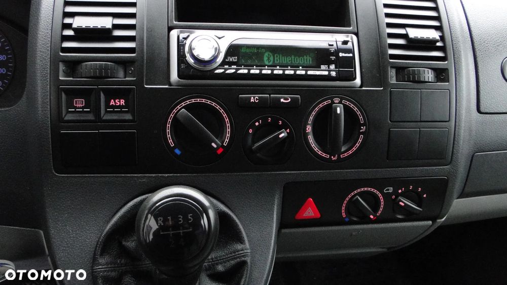 Volkswagen Transporter Shuttle L1 - 14