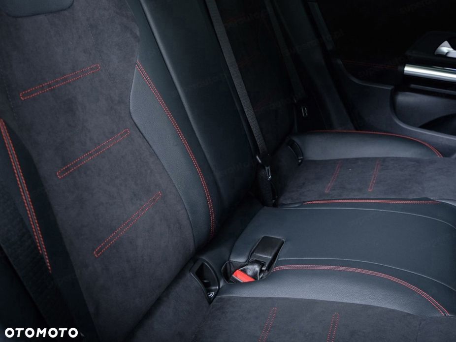 Mercedes-Benz GLA 200 AMG Line - 16