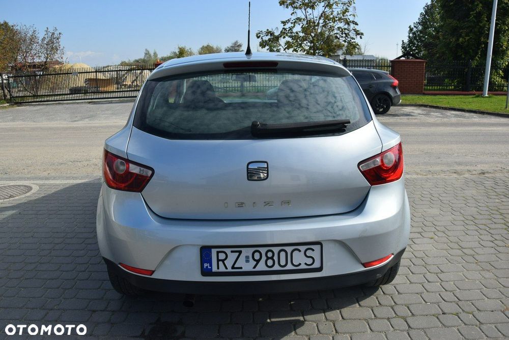 Seat Ibiza SC 1.6 16V DSG Stylance - 11