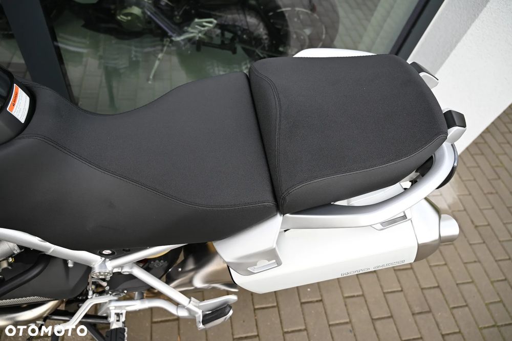 Moto Guzzi Stelvio - 26