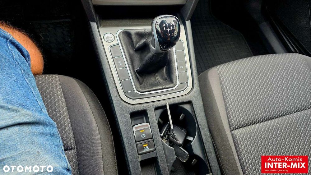 Volkswagen Passat - 28