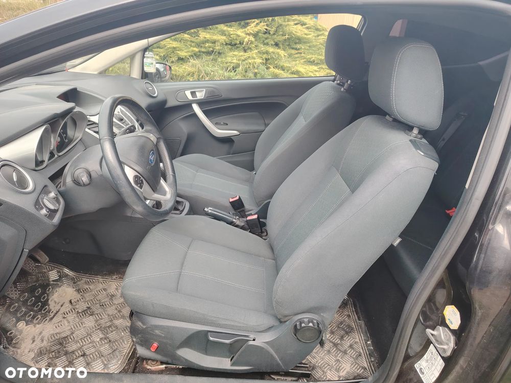 Ford Fiesta 1.25 Ambiente EU5 - 11