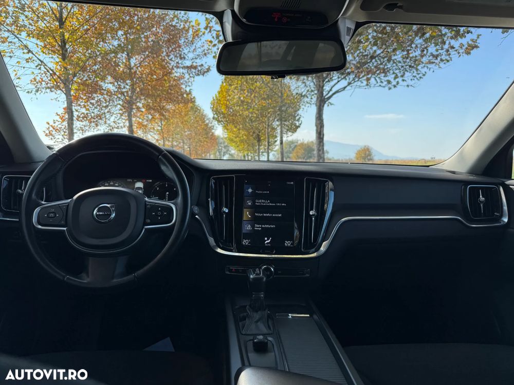 Volvo V60 D3 Momentum - 8
