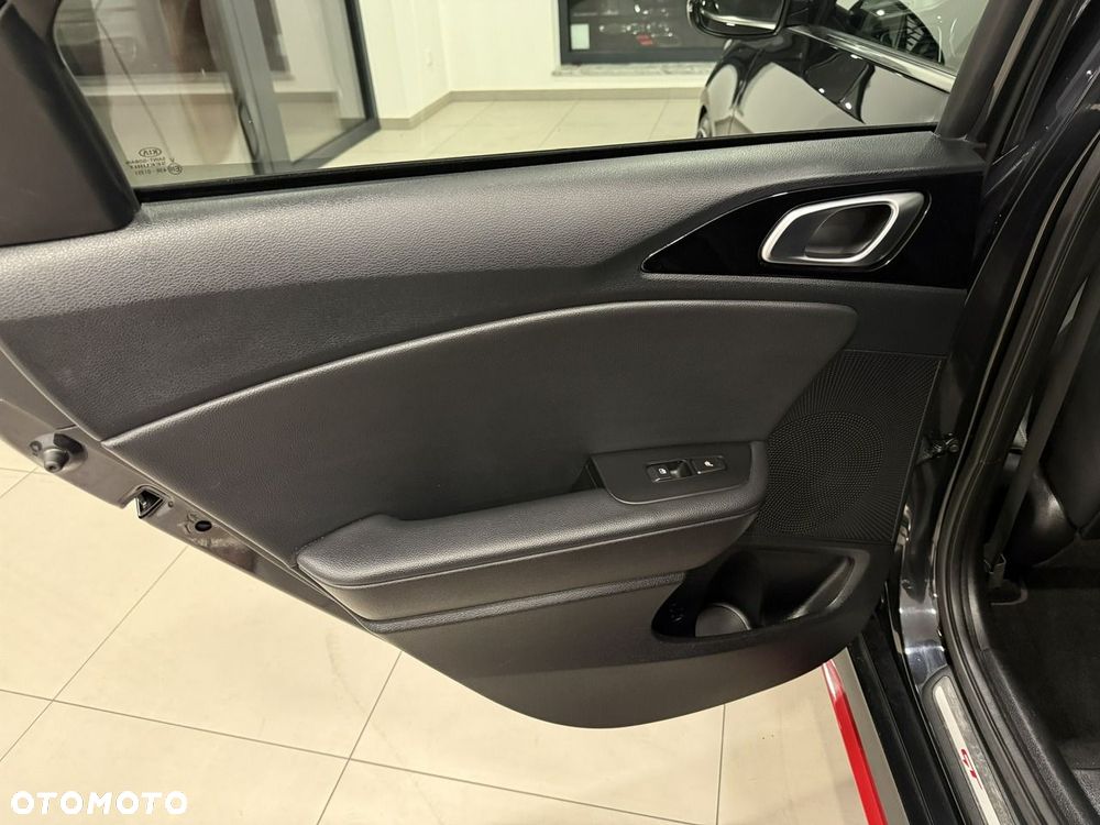 Kia ProCeed 1.6 T-GDI GT DCT - 22