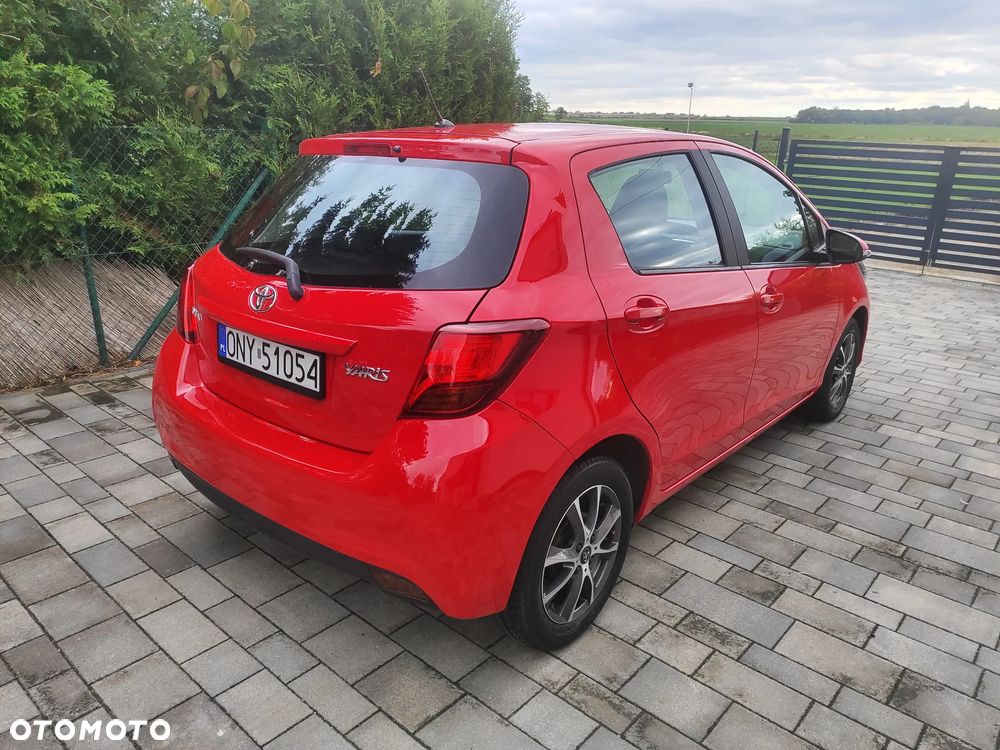Toyota Yaris 1.0 Premium EU6 - 17
