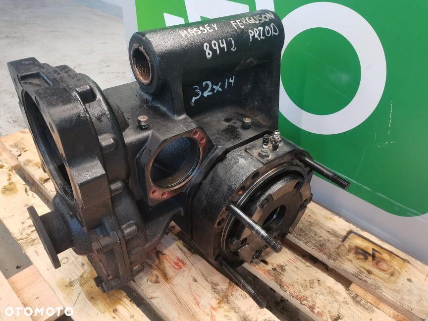 Obudowa osi przedniej Massey Ferguson 8947 {Spicer Przód} - 10