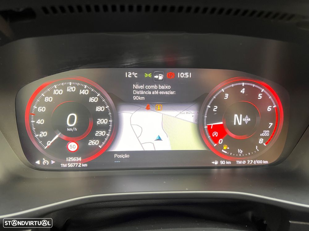 Volvo XC 40 1.5 T3 R-Design Tech Edition - 12