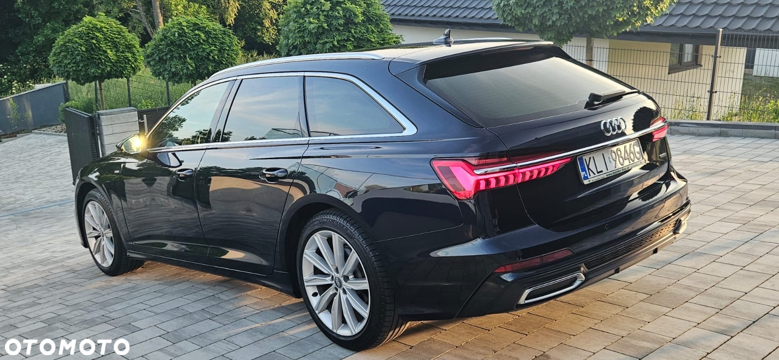 Audi A6 Avant 40 TDI quattro S tronic S line - 14