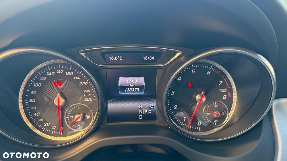 Mercedes-Benz CLA 200 7G-DCT AMG Line - 9