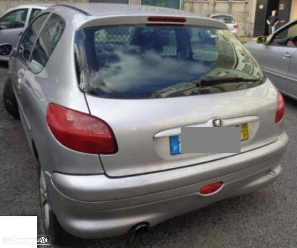 Peugeot 206 1.9D de 2000 disponível para peças - 4